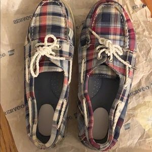 Sebago red white blue plaid